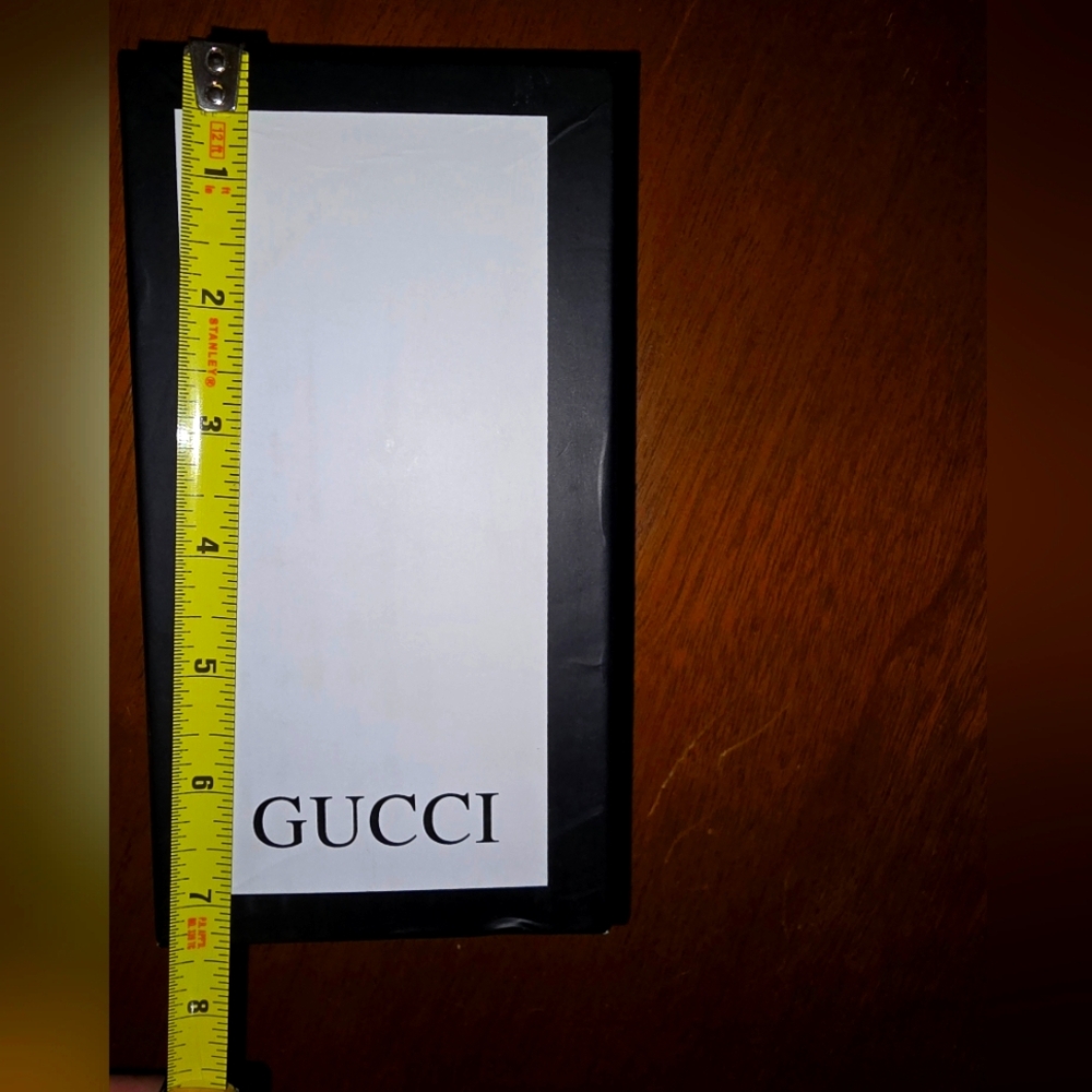 Gucci Black& White Gift Box - Picture 5 of 5